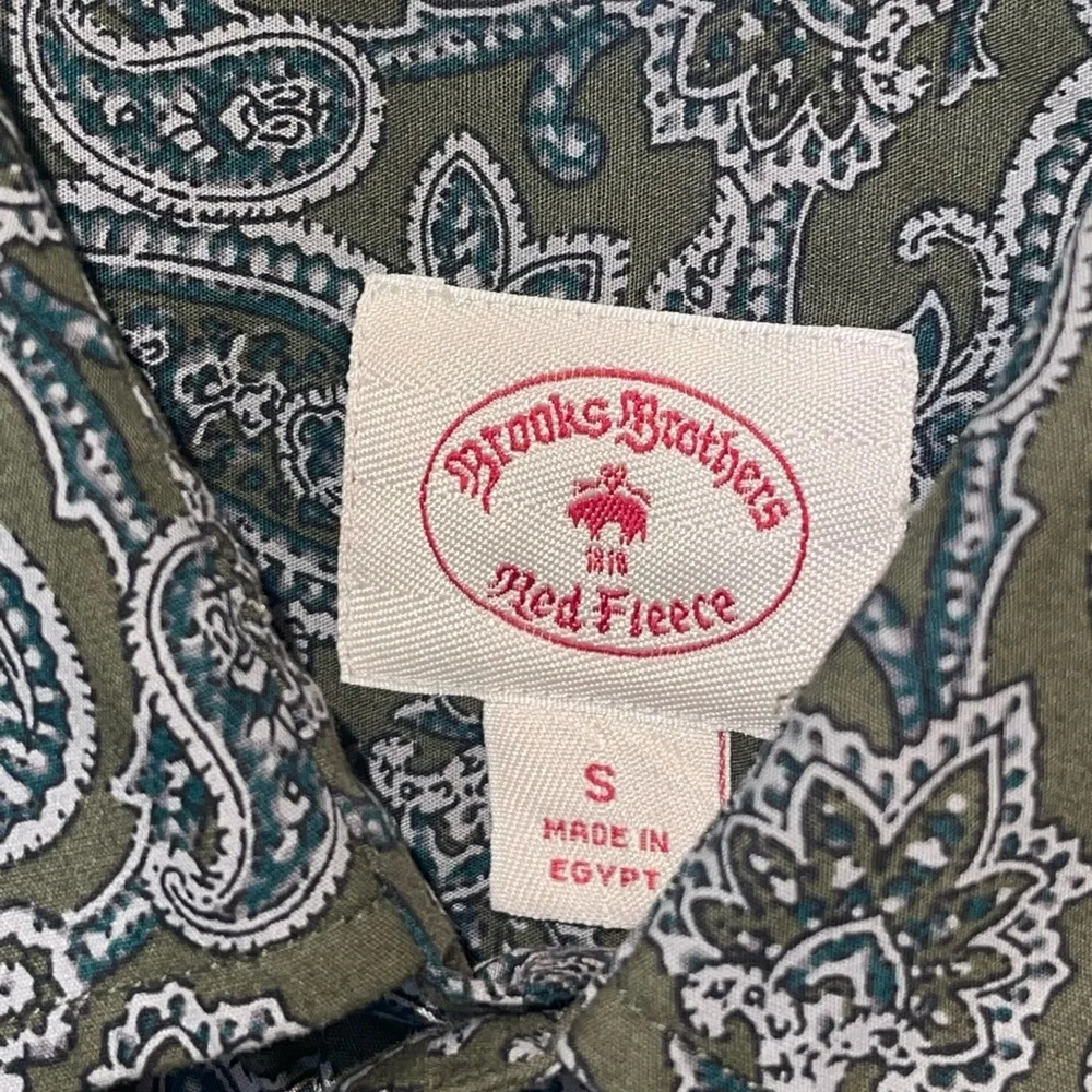 Brooks Brother Red Fleece Cotton, paisley print dress shirt. Size small. GUC - Picture 6 of 7